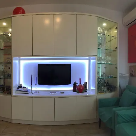Villa's Apt شقة *