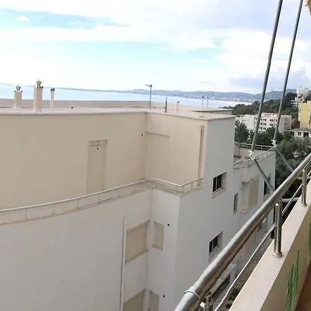 Villa's Apt شقة فلورا