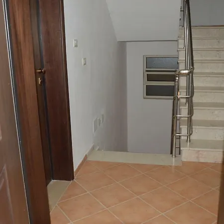 Villa's Apt شقة